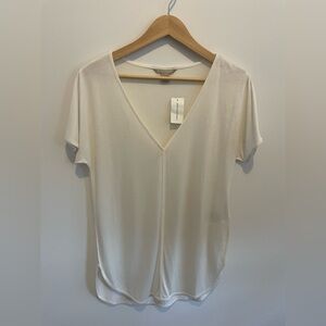 Banana Republic Cream Short Sleeve V-Neck Top